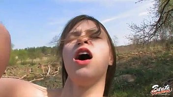 Play Teen pornstar anal with hot Beata Undine!